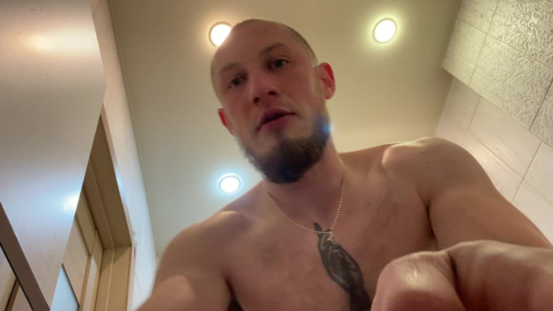 Hunky time: Alpha Füttert Dich Mit Seinem Speichel Und Rotz Und Furz