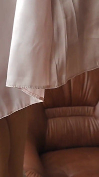 妻の大きなお尻が朝の勃起をアナルセックスでかき消してしまったが、カーテンは掛けておくべきだった!