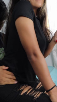 Baiser la petite colombienne sexy