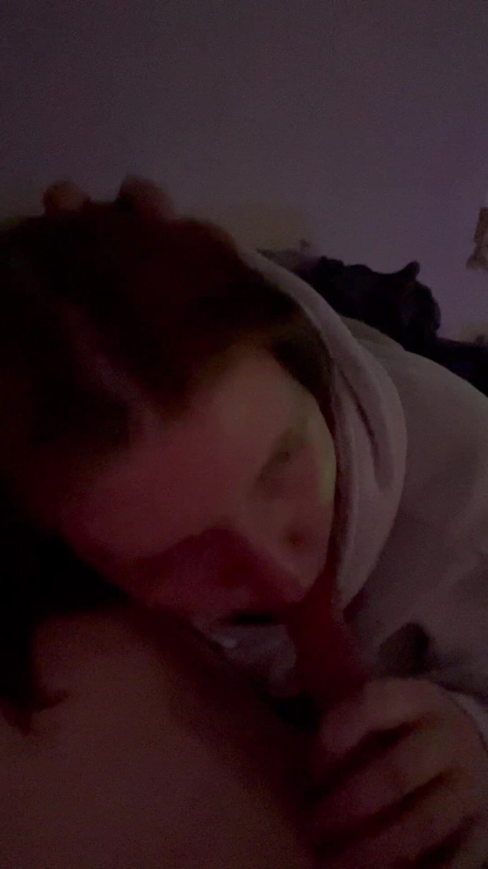Couple18and38: Diciottenne Fa Schifo Di Notte