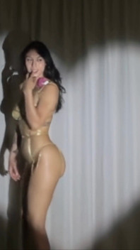 Sextape Alexa Chains Celebrates New Lingerie Contract with Rough Hotel Suck & Fuck!!!