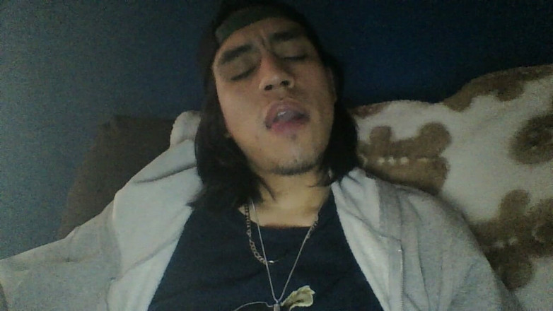 AlexAlejandro13: Mmm Siente Mi Lengua