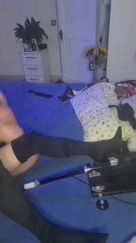 Rekaman seks tante seksi amatir dientot habis-habisan sampai mengerang keenakan
