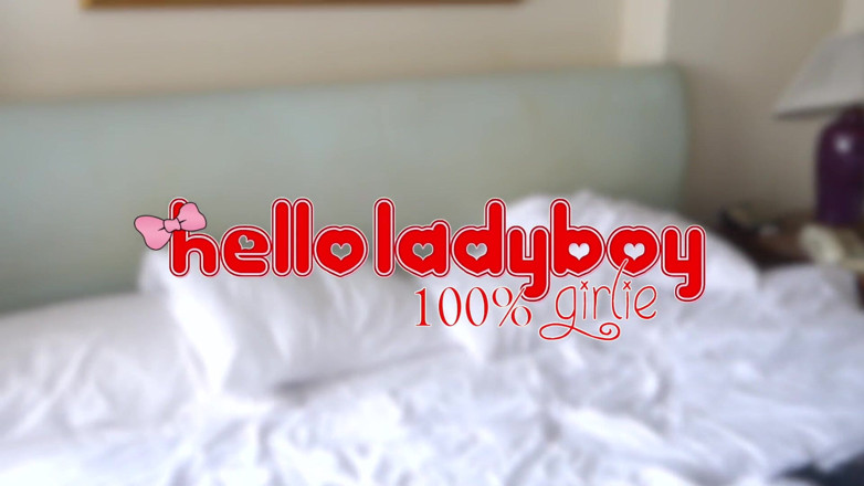 Hello Lady Boy: Winziger thai-ladyboy reitet fremden schwanz