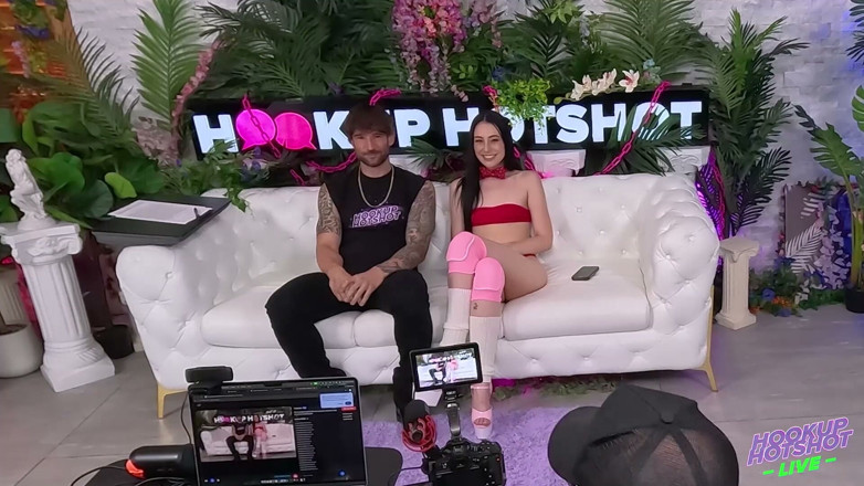 HookUp HotShot-BTS: Bts - Dolly paige e Alex Legend