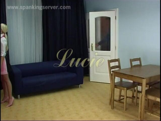 Spanking Server: Lucie parfaite se fait fouetter le cul