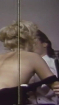 Vintage, des salopes blondes font jouir des grosses bites après les avoir baisée (film complet)