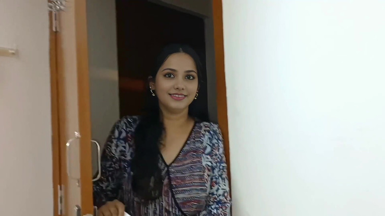 Desisexqueen: Sexo romántico con mucama india