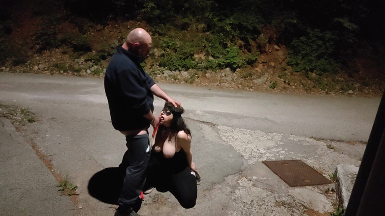 Toilet Mommy: Sie Werden Einen Speziellen Spaziergang Im Freien Haben