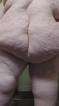 Ssbbw dev sana doğru yürüyor