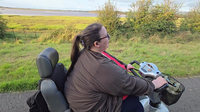 SSBBWLadyBrads: Hadi scooter'ımla deniz kenarına gidelim