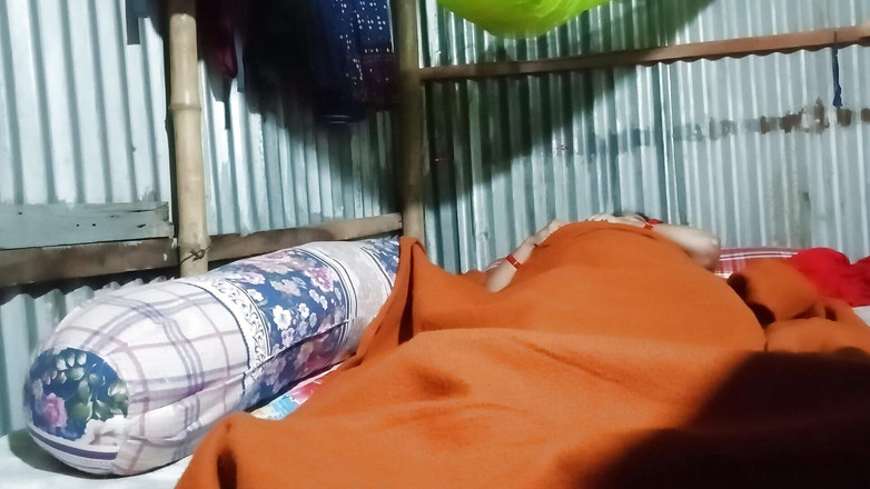 SAFI TV: Nevlastní bratr a nevlastní sestra v jedné posteli