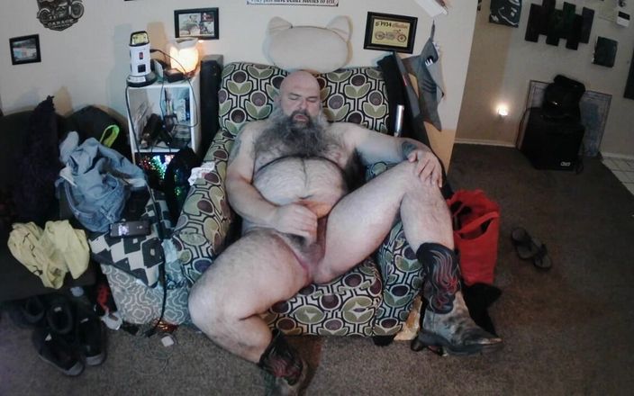 Monk3yMing0: Urso peludo Monk3yming0 com minhas pernas grossas abertas