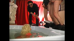 NASTY AMATEUR - Pornstar for a day: Špinavá nevěstka