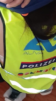 Üç lezbiyen polis karakolda sikişiyor