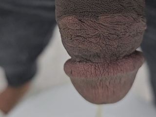yourdaddy7788: You Wanna Be My Human Toilet, I Want to Pee...