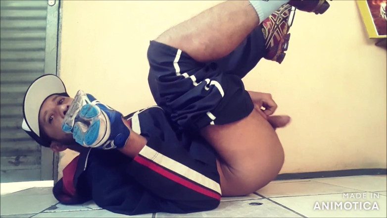 Stink HairyMale: Passione per sneaker