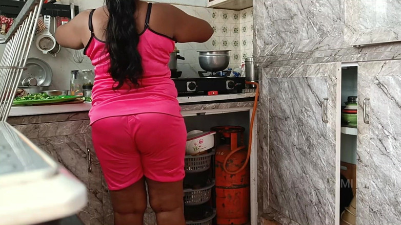 Luxmi Wife: Kitchen Sex with Brother-in-law - 1