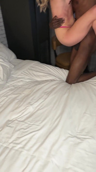 Bella Bare sert sikiliyor