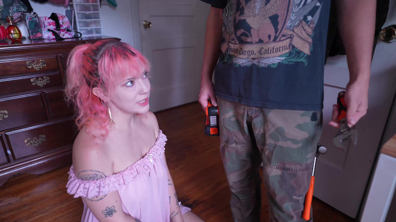 lilredvelvettt: Tamirci ile kocalarını aldatıyor