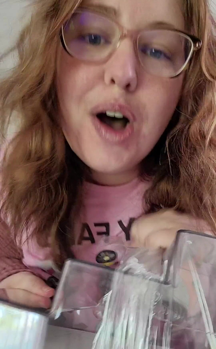 KinkyKatie: ¡Estoy tan emocionada por esto! ¡Son las cosas pequeñas, hombre!