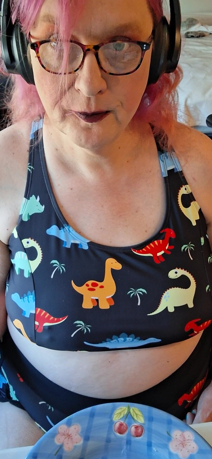 Princess Udders: Dinosaur Girl Eats Breakfast!