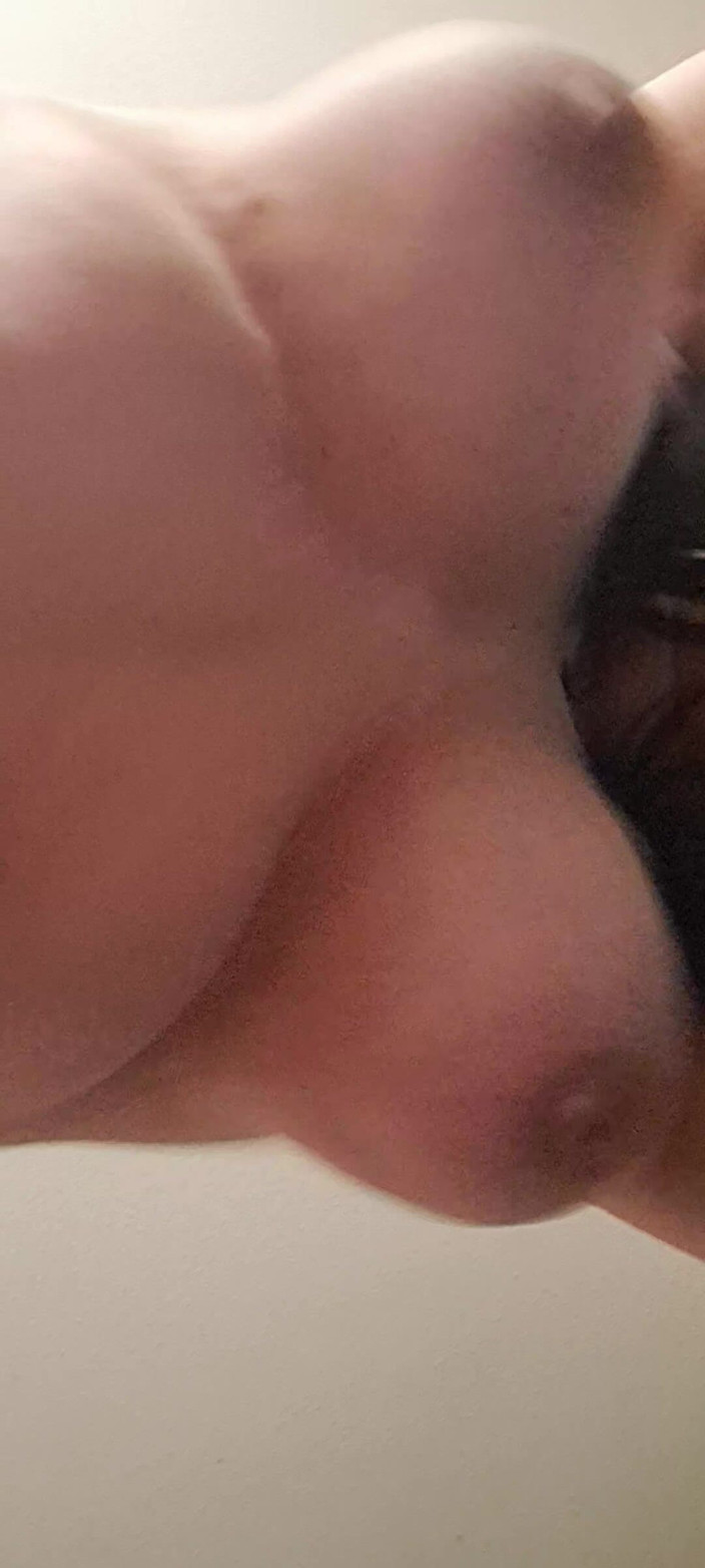 Mommy big hairy pussy: Bycie Ruchanym Na Ścianie Z Ruchem Cycków