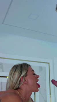 FFm dreier! 2 heiße britische MILFs muschi gefickt und von Filou - Denise Anders und Tiffani Time ins gesicht gespritzt