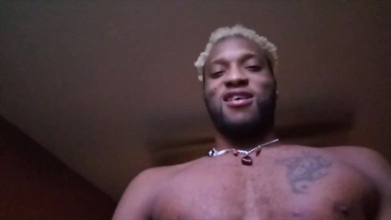 Kennie Jai: Kenniejai si masturba per il vicino - primo piano una sborrata...