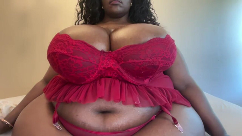Legendary Booty Overdose: Bella donna che allatta munge e succhia le sue tette