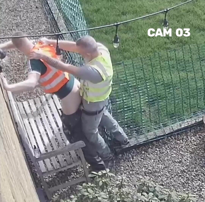 itapapixxl: Telecamera di sicurezza catturato il vecchio capo maturo con il...