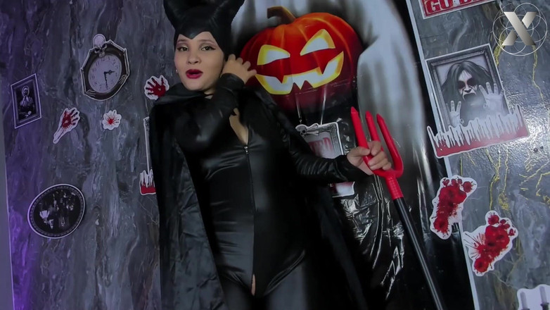 Lesbian Friends: Dildo Ficken Zwischen Lesben