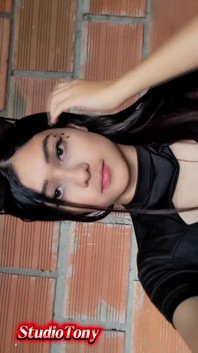 Adik tiri bertetek besar