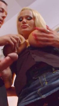 Der freund von Sharon Pink braucht kaum Pornos zu gucken - was sie dann auch beweist
