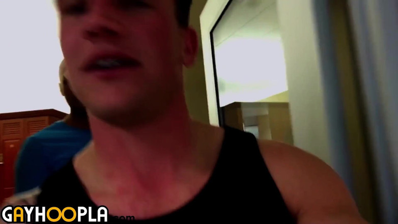 Gay Hoopla: Réel, salle de sport, vestiaires, séance de fitness