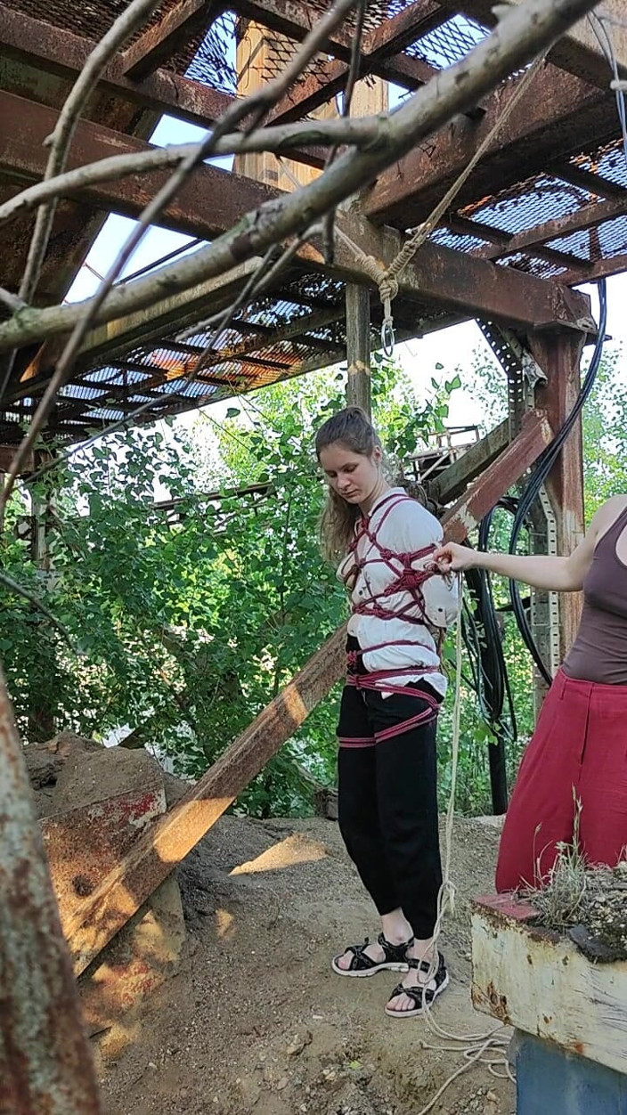 FenekManul: Shibari Princess Goes Outside