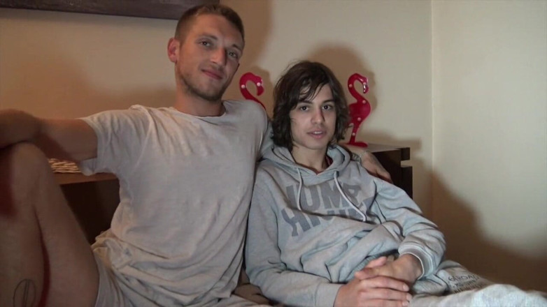 ROMANTIK FRENCH FUCKER XXL: Puta Twink Germain follada y utilizada Romantik a pelo