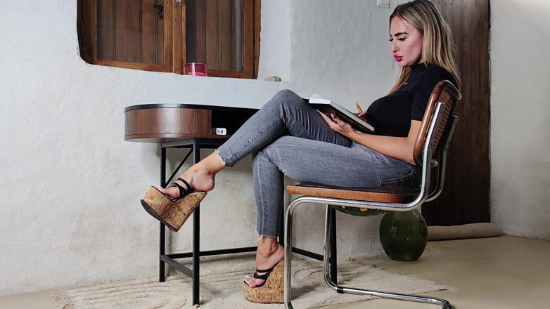 Goddess Lena: Hot Wedges