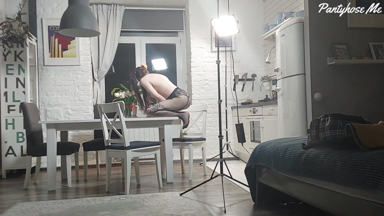 Pantyhose me porn videos: Behind the scenes in december 21