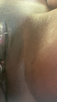 Black Grelhuda Cumming Tasty