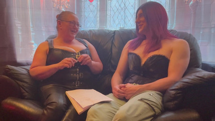 Aaexperinces trans: Domina Satana采访allegro