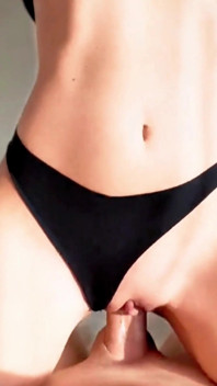 POV- MILF ร้อนแรงสอนลูกเลี้ยงเย็ดและแตกคาหน้าอก
