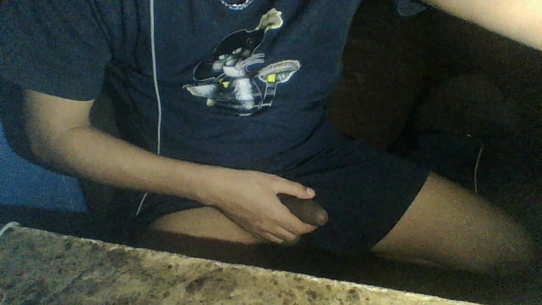 AlexAlejandro13: I Get Naughty on Webcam