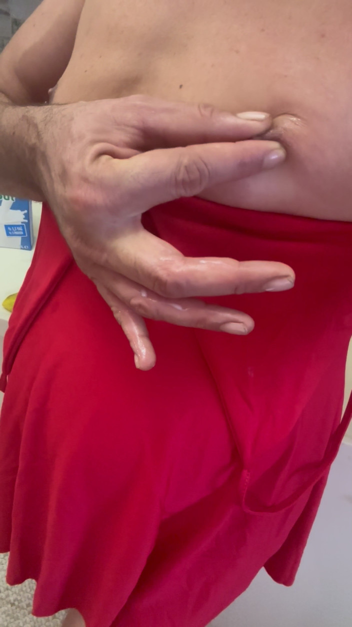 cd_aysemmm: 내 젖꼭지에서 우유가 흘러나온다! 나는 여자가 되고 있어