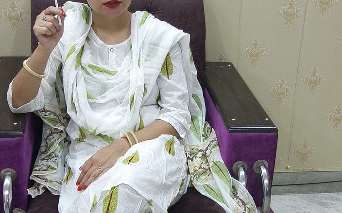 Saarabhabhi6: Frumoasă indiancă punjabi mamă vitregă pizdă și cur futută tare de...