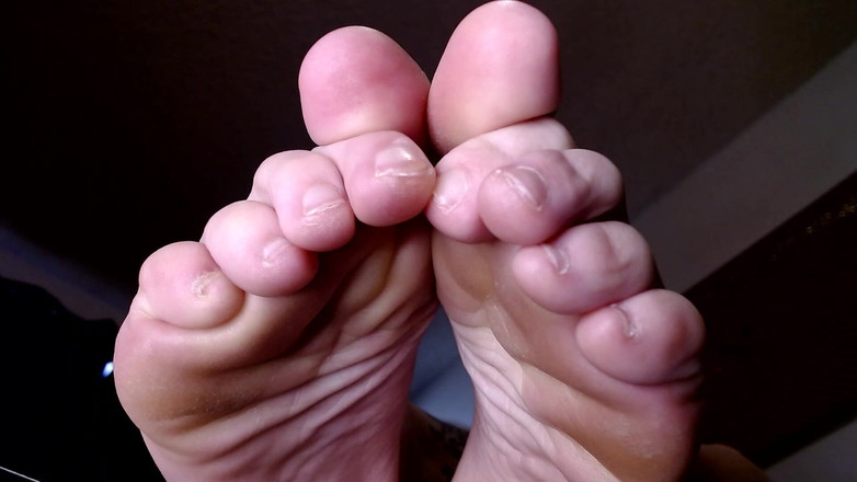 Abby Anna: ラブ・マイ・ロング・トゥーズ