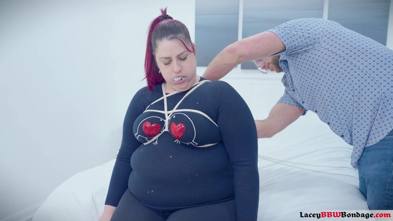 Lacey BBW Bondage: Снудна ніч Лейсі: бондаж і задоволення