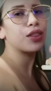 Pompino Profondo Con Una Bellissima Latina Arrapata... Vengo Nel Suo Volto Angelico