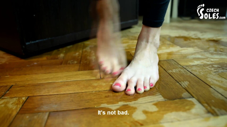 Czech Soles - foot fetish content: フラットで汗だく臭い素足、ハメ撮り体験