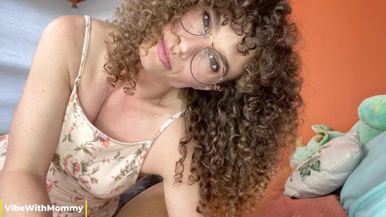 VibeWithMommy: 女王様巨大なディックstepmommy